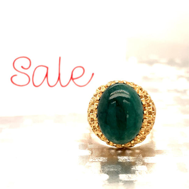 14K Yellow Gold Estate Ring Featuring Center Large Jade Cabochon And Unique Scale Detail